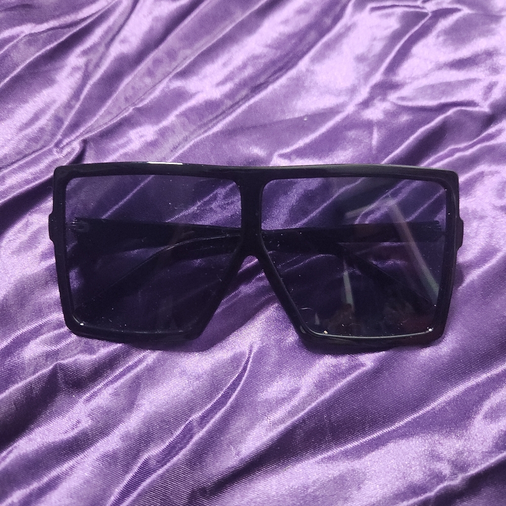 Oversized sunglasses